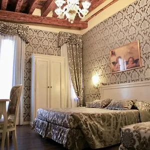 Hotel Bridge Veneza