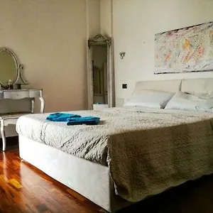 100-viale-italia.hotelitalianriviera.com/